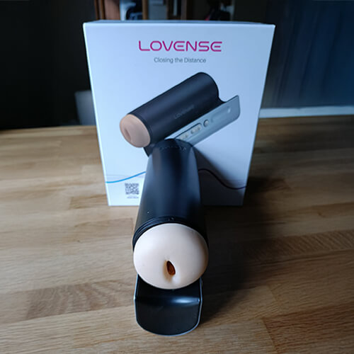 Lovense Solace Pro de face avec gaine - photo mavaginette.fr