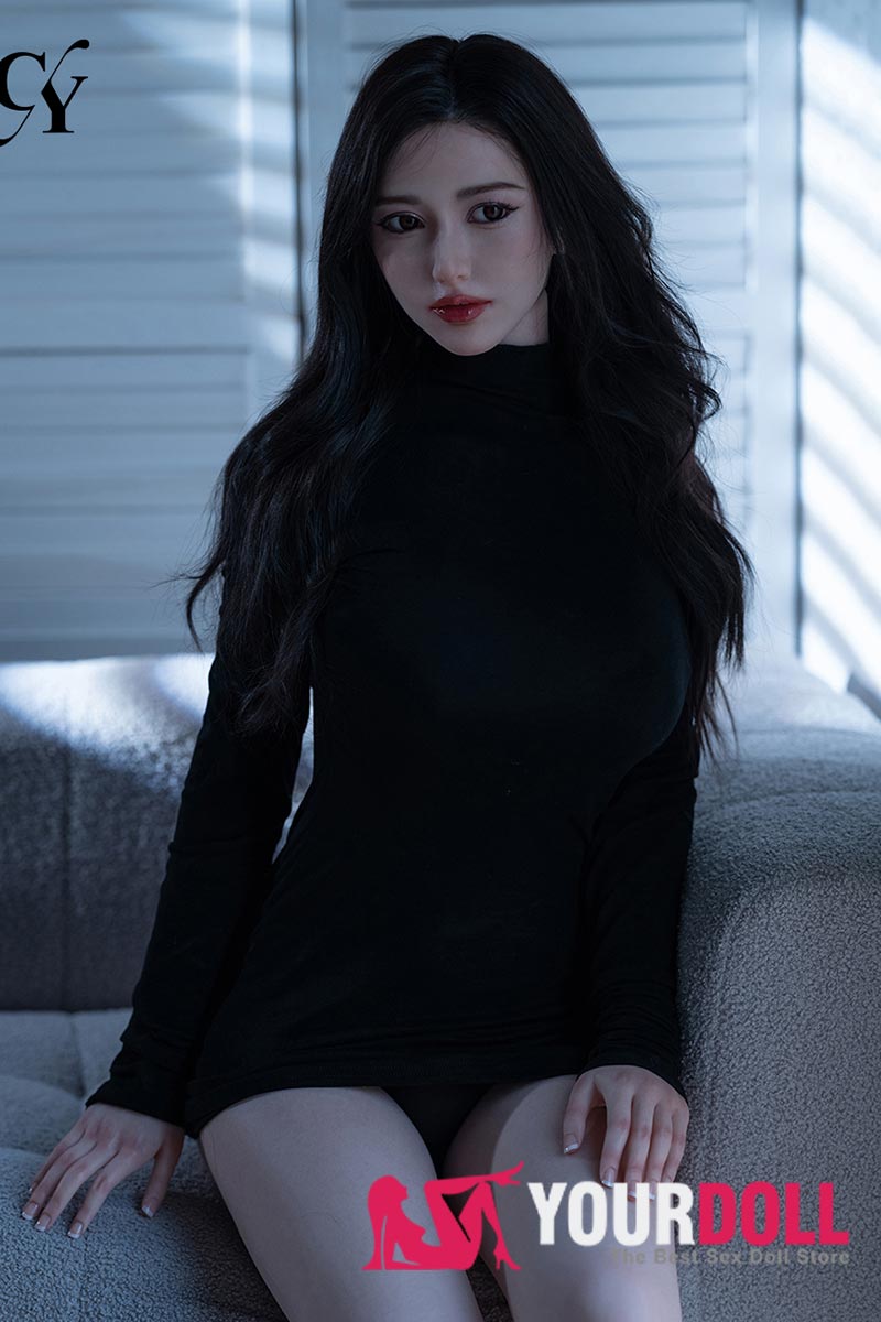 Poup&eacute;e sexuelle asiatique Rui CYDOLL